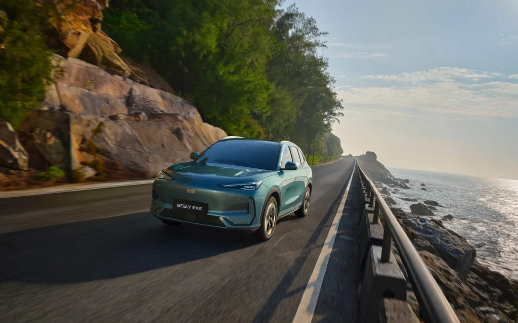 Promo dan Spesifikasi Mobil GEELY EX5